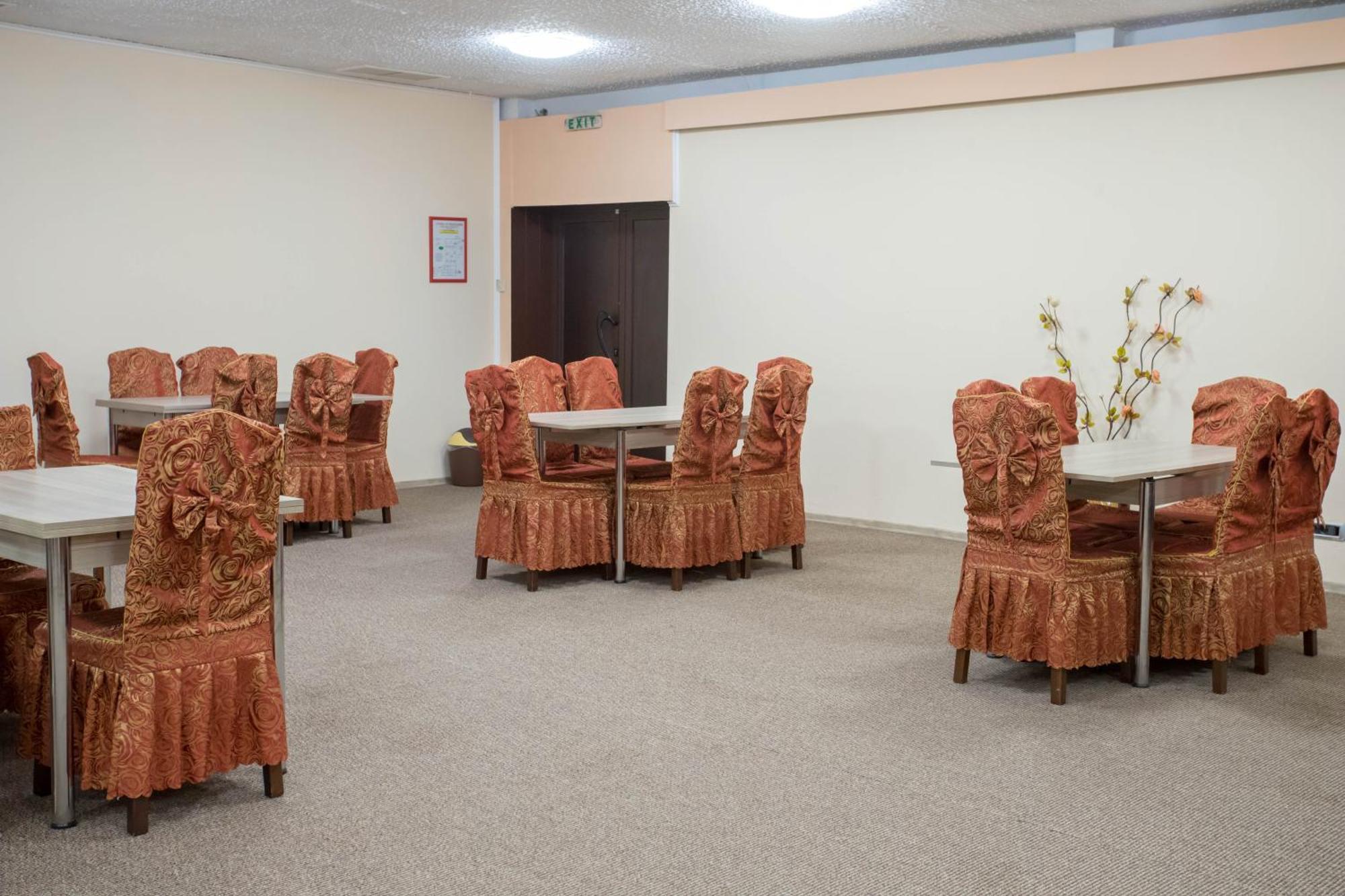 Park Hotel Ivailo Veliko Turnovo Bagian luar foto