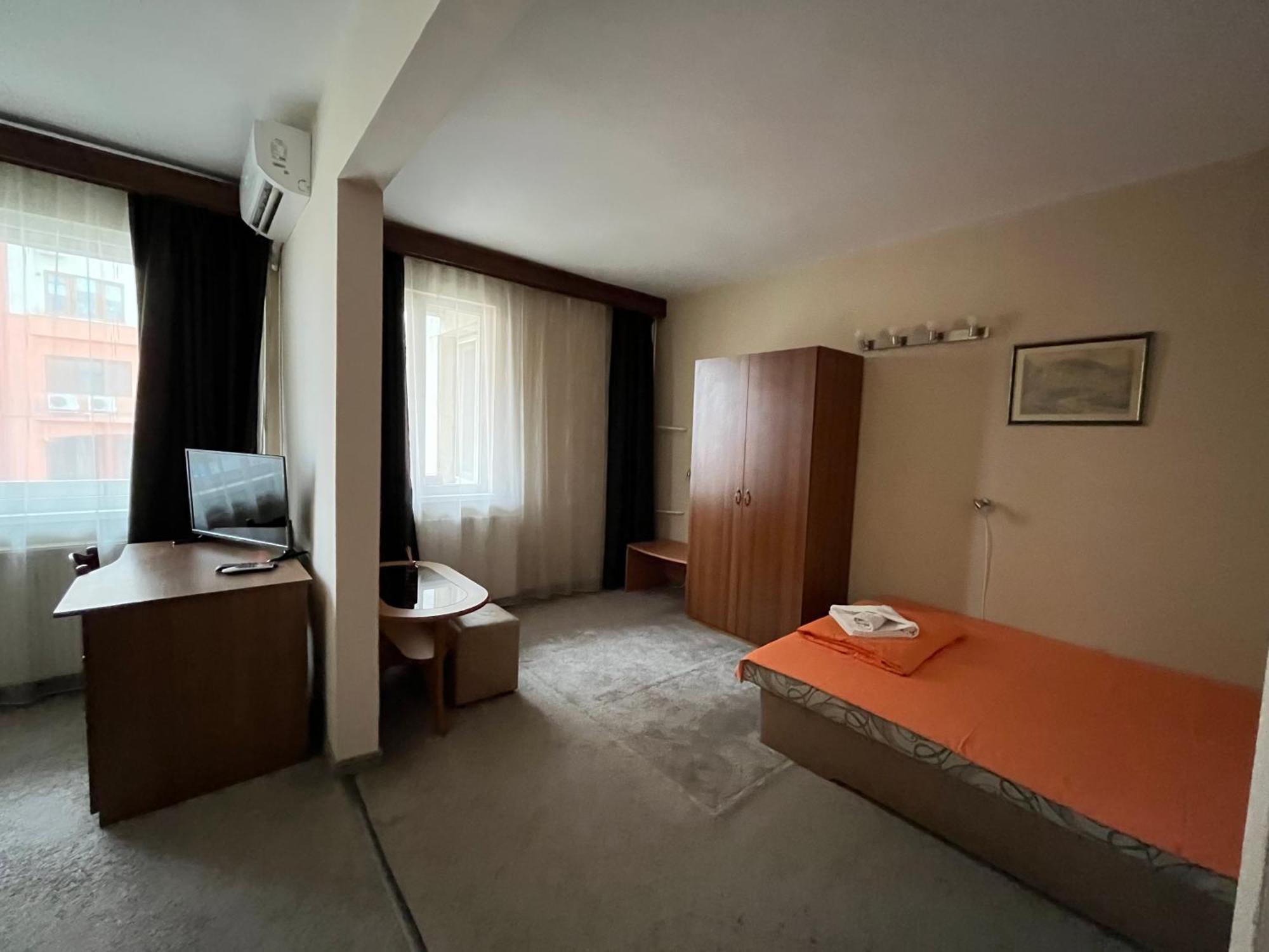 Park Hotel Ivailo Veliko Turnovo Ruang foto